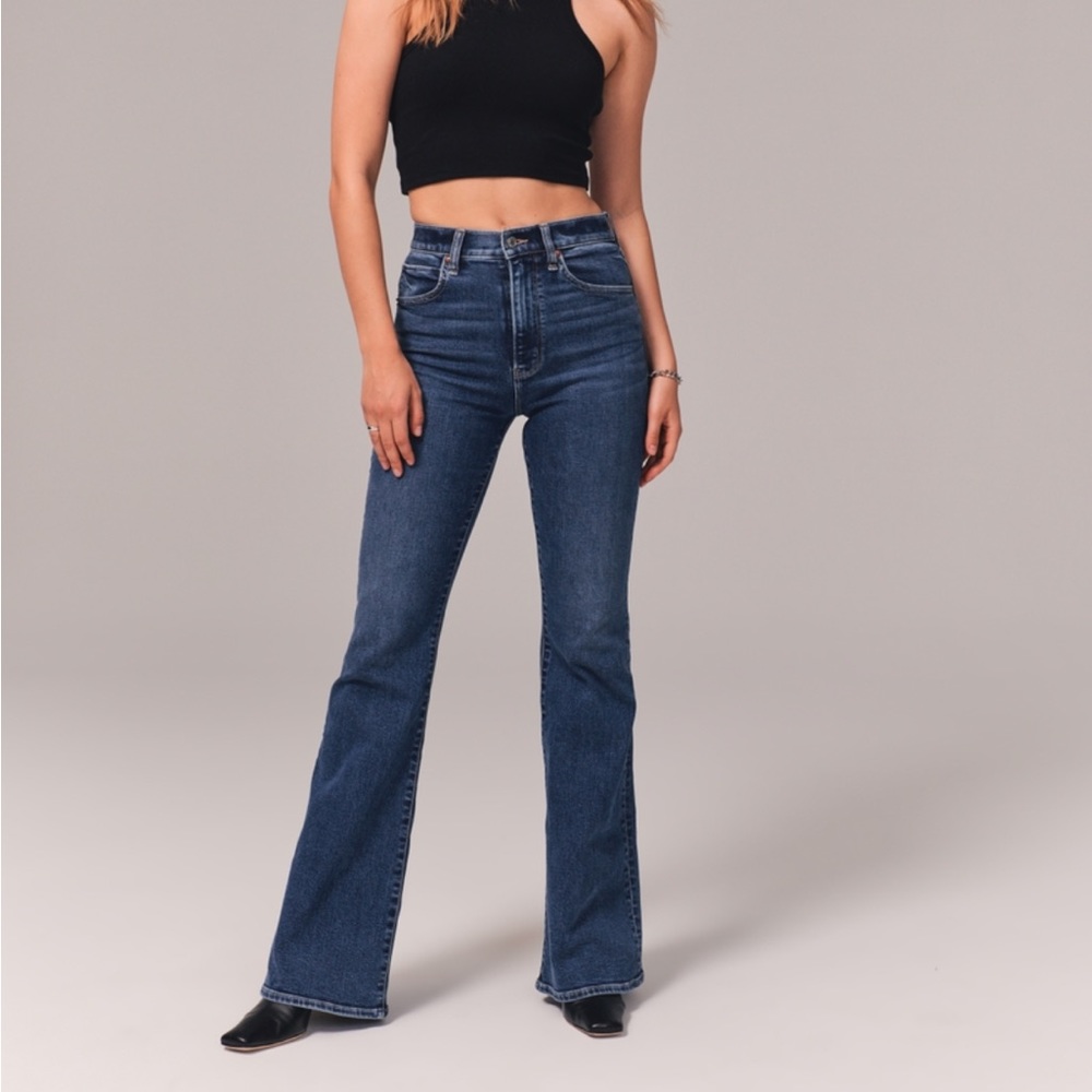 Abercrombie & Fitch Ultra High Rise Stretch Flare Jean - 4/27 PETITE/SHORT